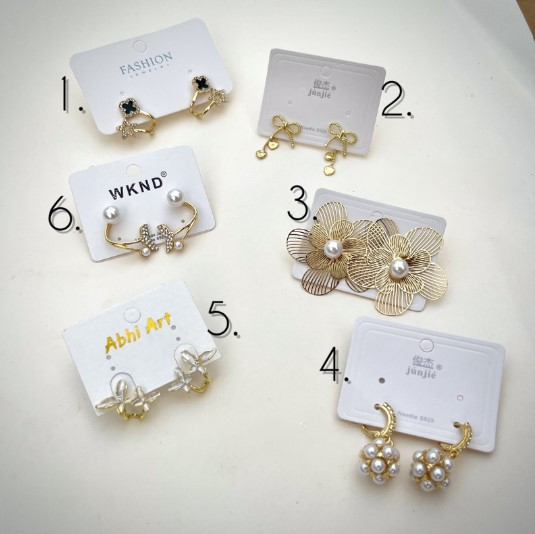 Korean-Style Earrings – Minimal & Trendy Design for Everyday Elegance