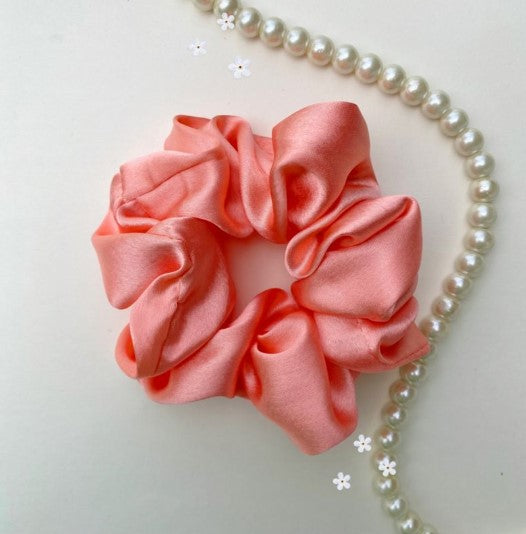 Single Scrunchie – Soft, Stretchy & Stylish Hair Tie