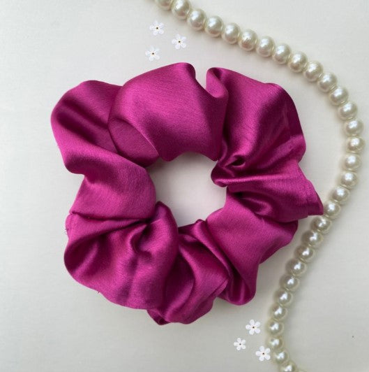 Single Scrunchie – Soft, Stretchy & Stylish Hair Tie