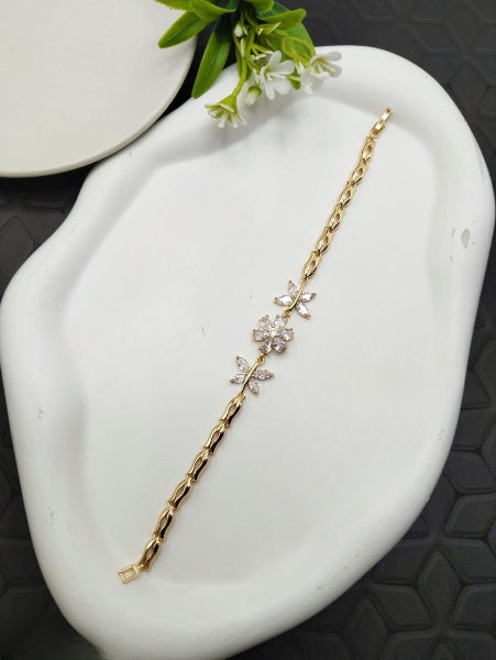 3-Flowered Gold-Plated Bracelet – Elegant Floral Design