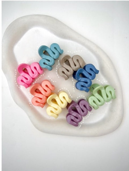 Curved Claw Clips – Set of 2 Sleek Hair Clips for Effortless Hold