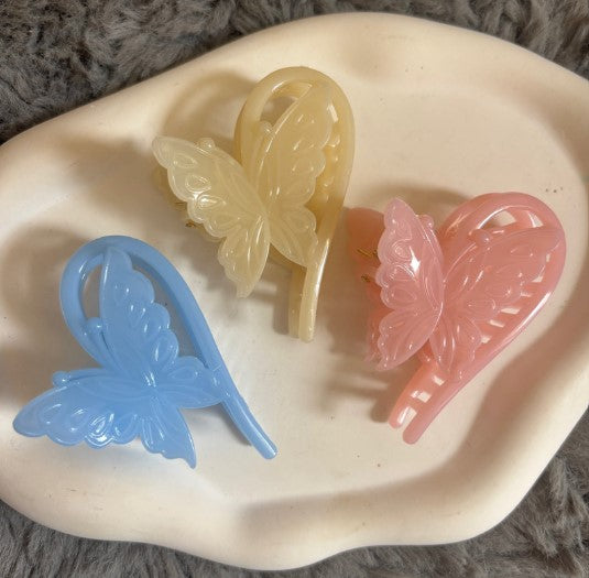 Butterfly Claw Clip – Small Single Piece Hair Accessory