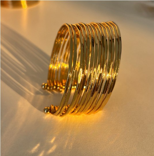 Gold Anti-Tarnish Layered Bracelet – Waterproof, Minimalist Design