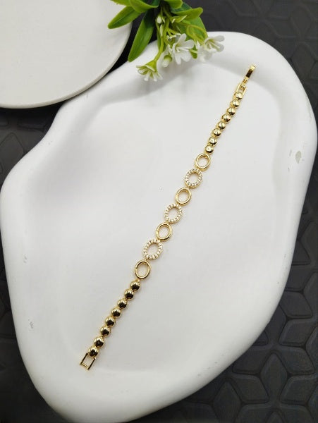 Pearl & Stone Bracelet – Elegant Gold-Plated Design