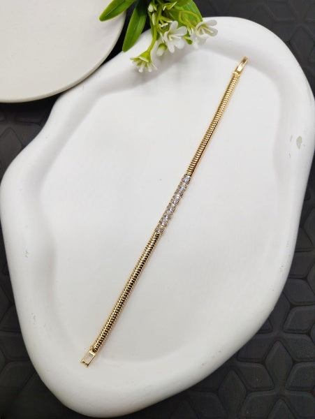 ScaleWave Bracelet – Snake Scale Inspired Gold-Plated Design