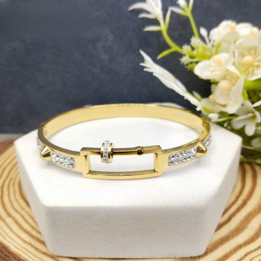 Modern Horizontal Cut Kada