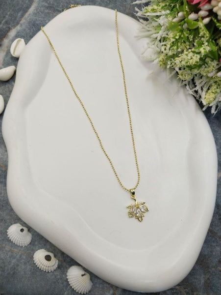 Gold Bay Leaf Pendant Chain