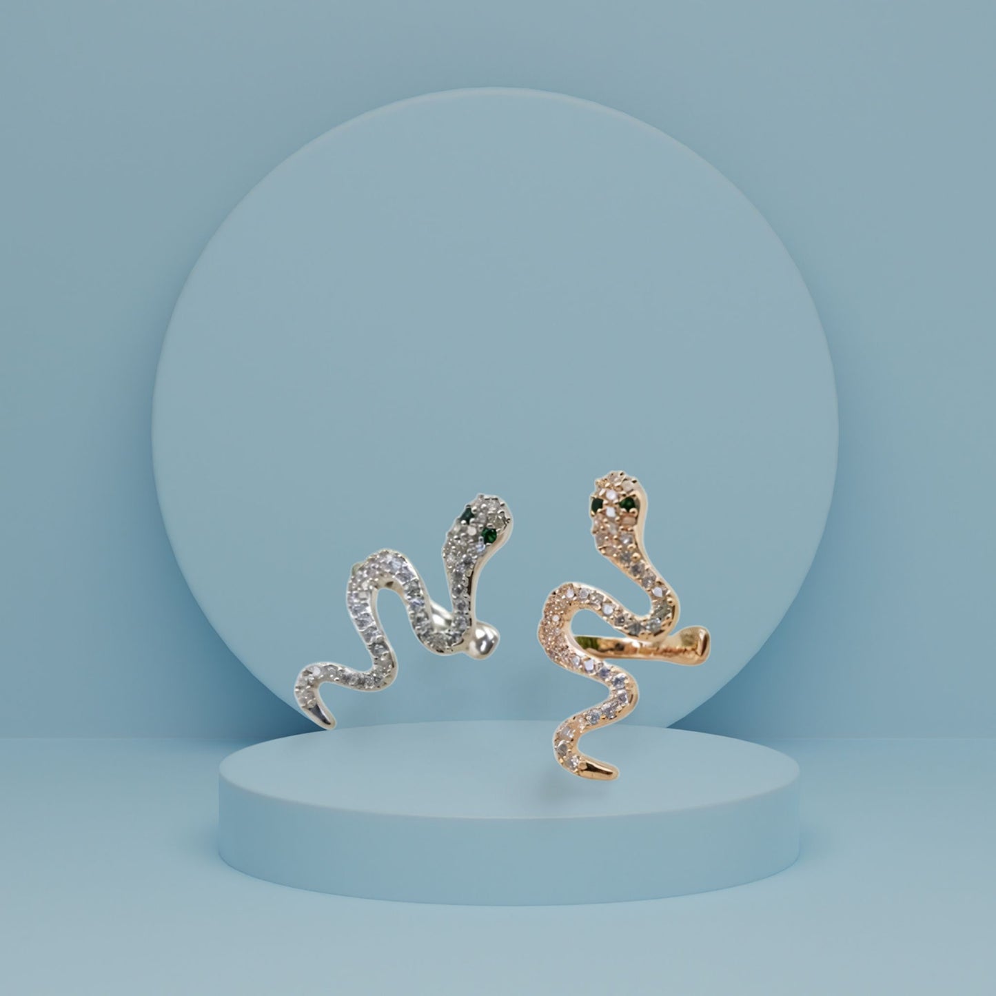 Snake-Style Ear Cuff – Adjustable & Trendy